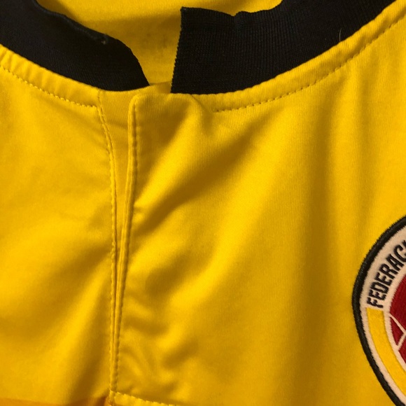 Adidas Colombia (home) youth soccer jersey, XXL - Picture 6 of 9